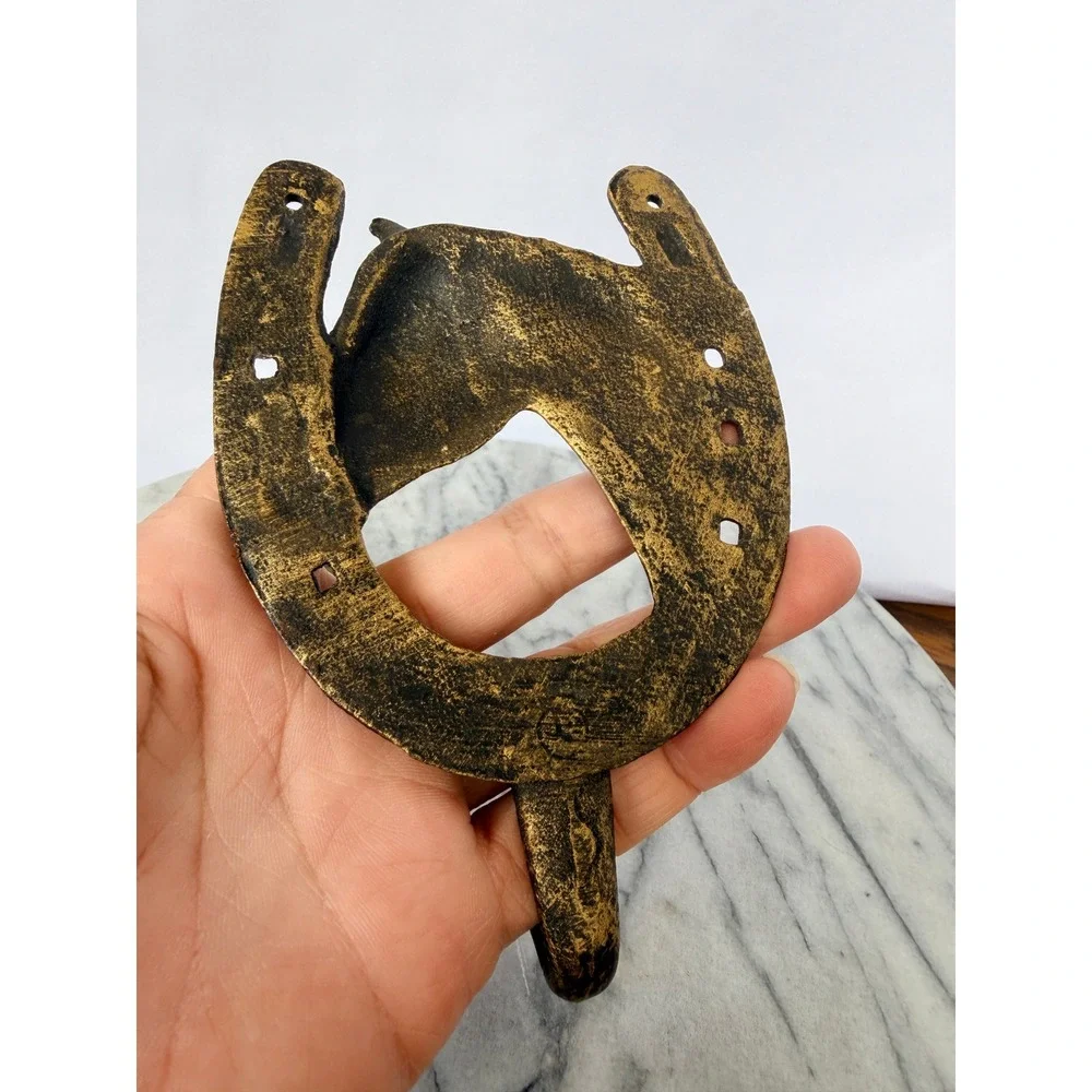 Vintage Metal Horse Head Horseshoe Wall Hooks Pair Rustic Western Coat Rack